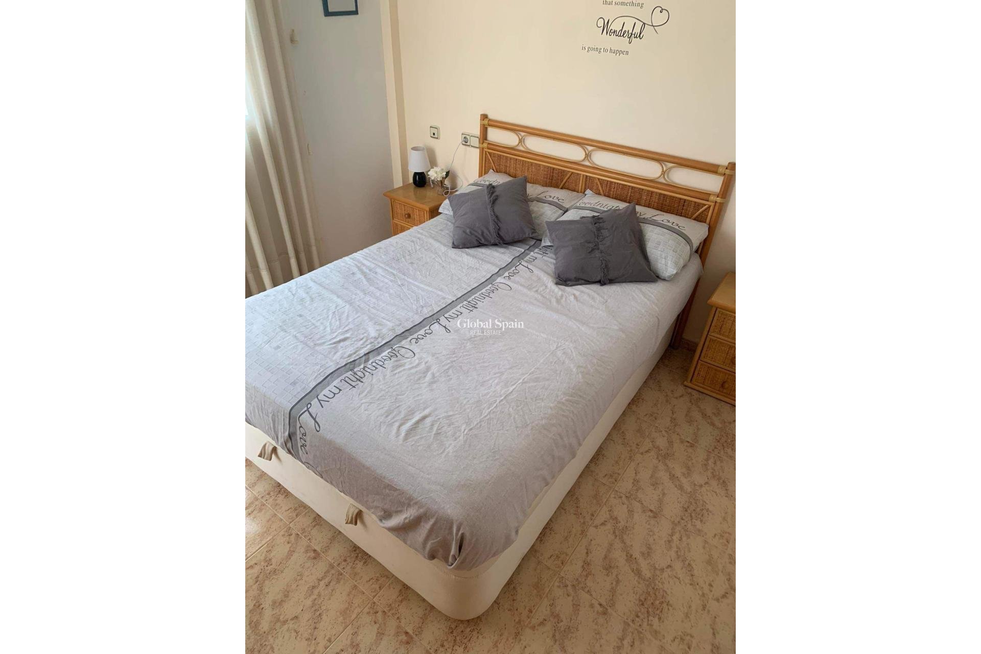 Revente - VILLA -
VILLAMARTÍN - Costa Blanca