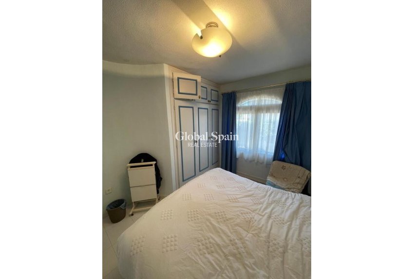 Revente - VILLA -
VILLAMARTÍN - Costa Blanca