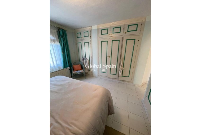 Revente - VILLA -
VILLAMARTÍN - Costa Blanca