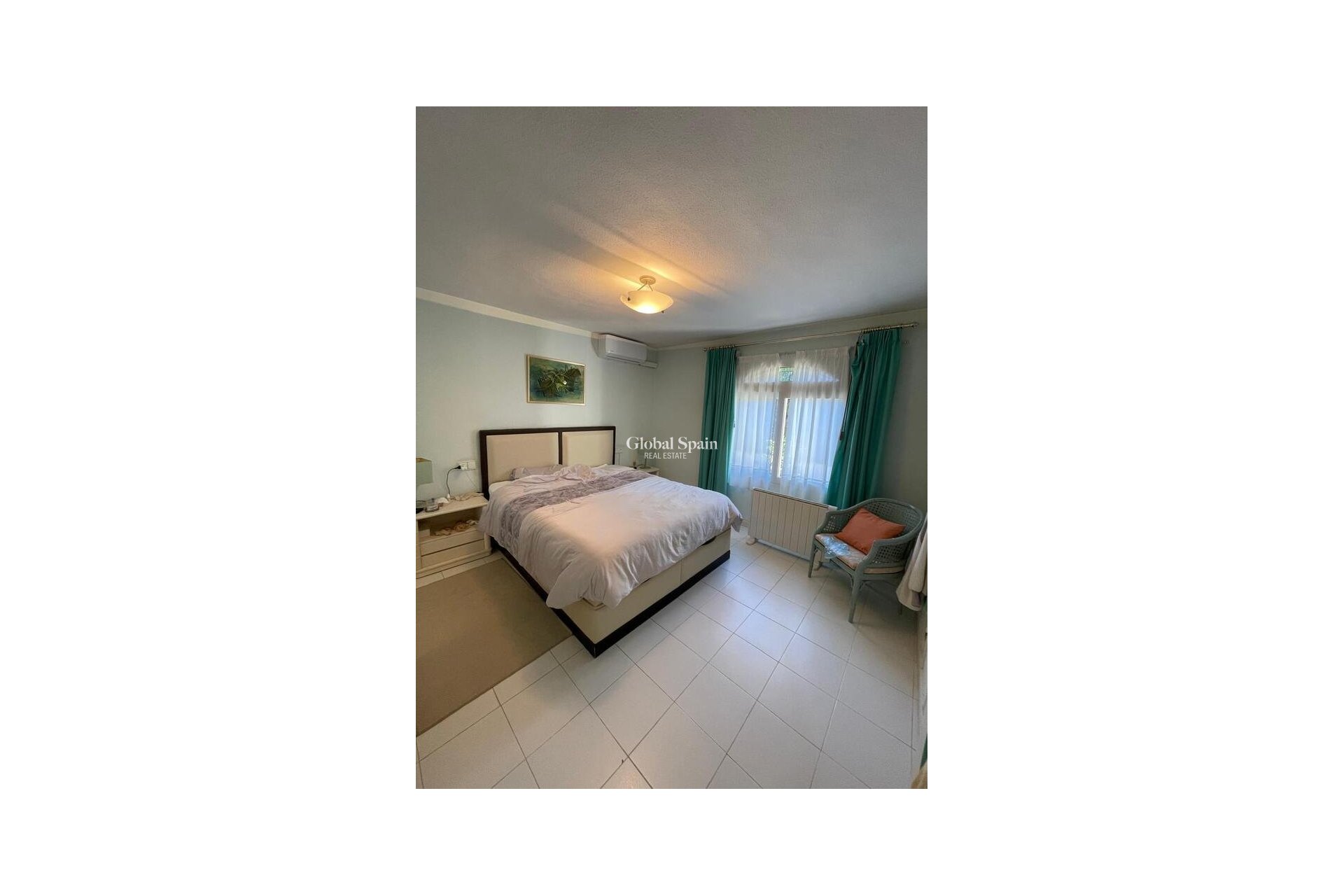 Revente - VILLA -
VILLAMARTÍN - Costa Blanca