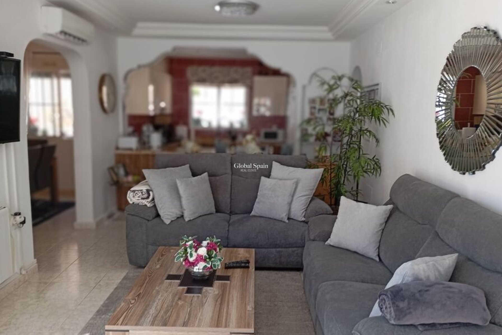 Revente - VILLA -
VILLAMARTÍN - Costa Blanca