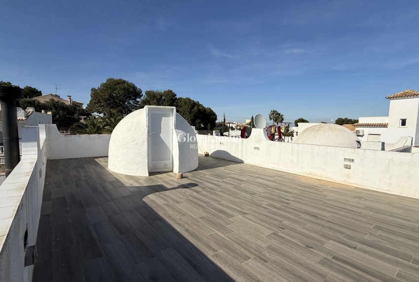 Revente - VILLA -
VILLAMARTÍN - Costa Blanca