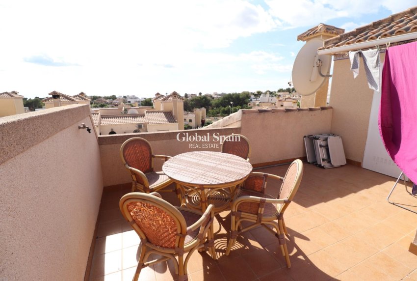 Revente - VILLA -
VILLAMARTÍN - Costa Blanca