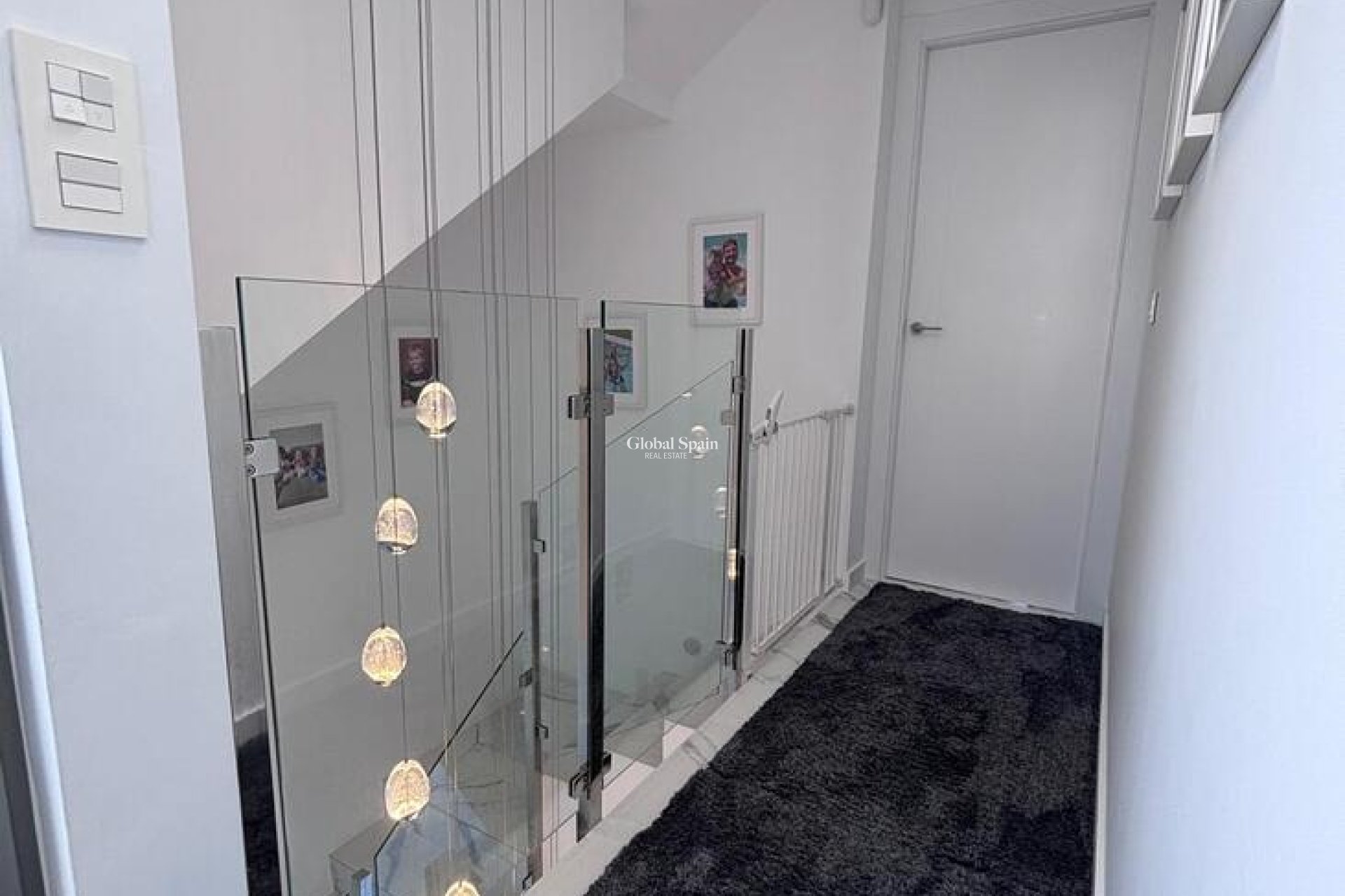 Revente - VILLA -
VILLAMARTÍN - Costa Blanca