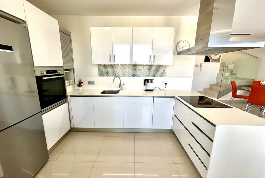 Revente - VILLA -
VILLAMARTÍN - Costa Blanca