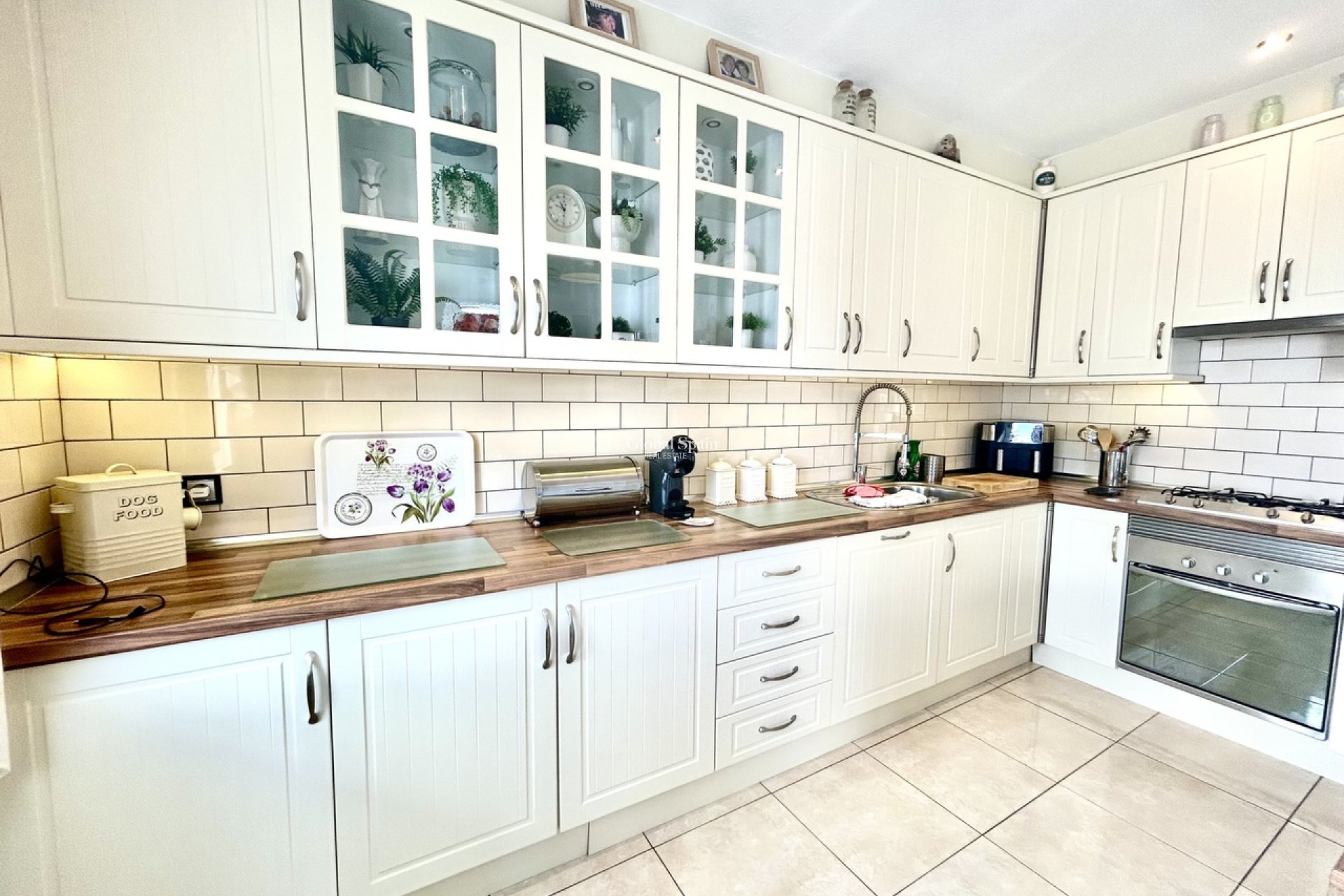 Revente - VILLA -
VILLAMARTÍN - Costa Blanca