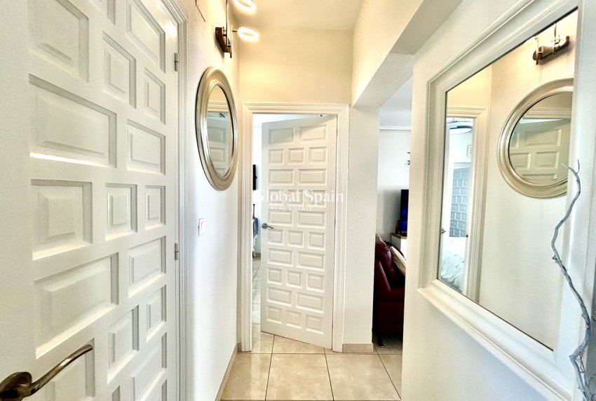 Revente - VILLA -
VILLAMARTÍN - Costa Blanca