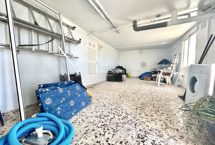 Revente - VILLA -
VILLAMARTÍN - Costa Blanca