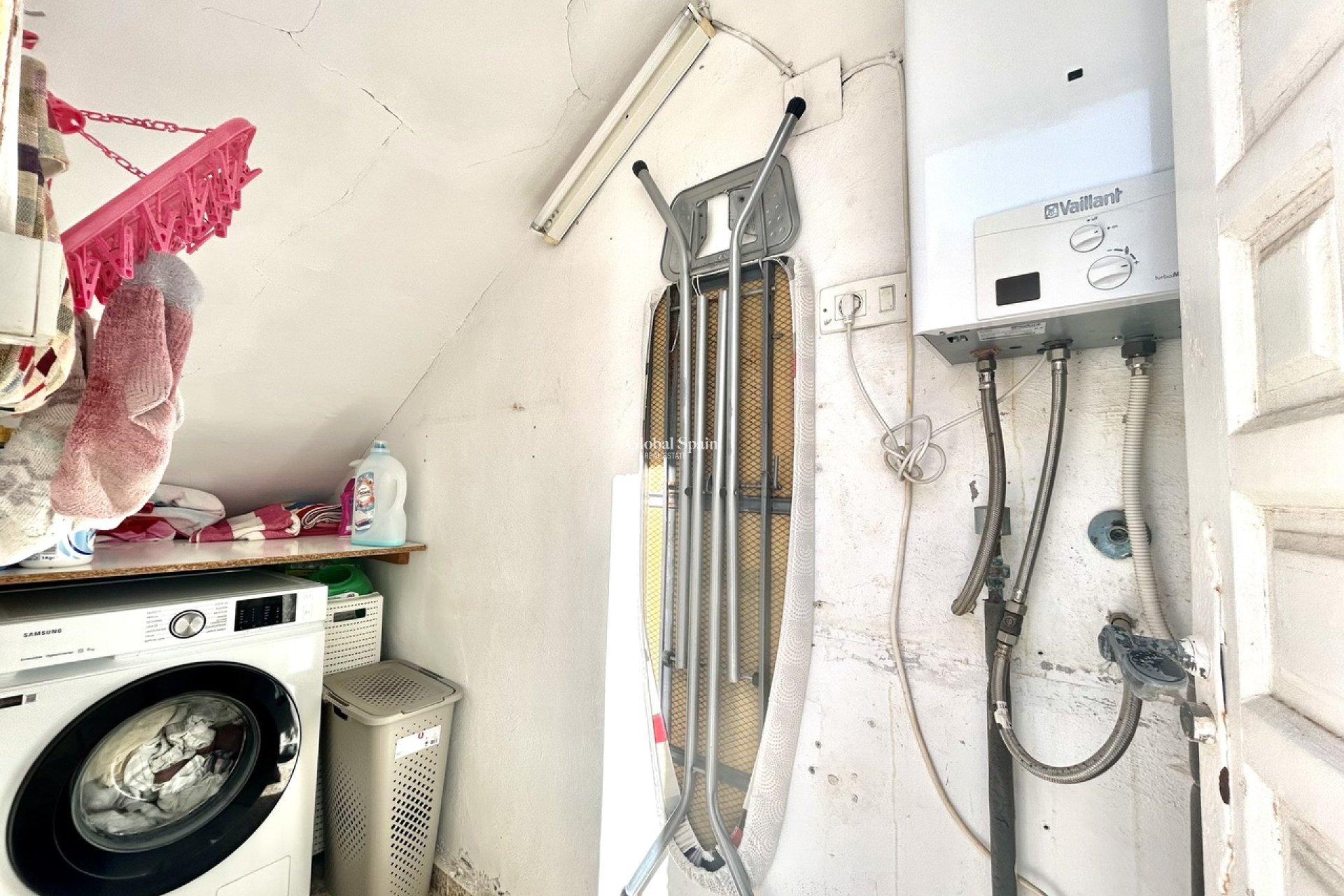 Revente - VILLA -
VILLAMARTÍN - Costa Blanca