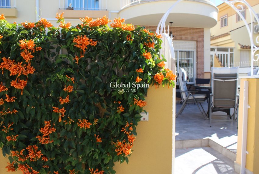 Revente - VILLA -
VILLAMARTÍN - Costa Blanca