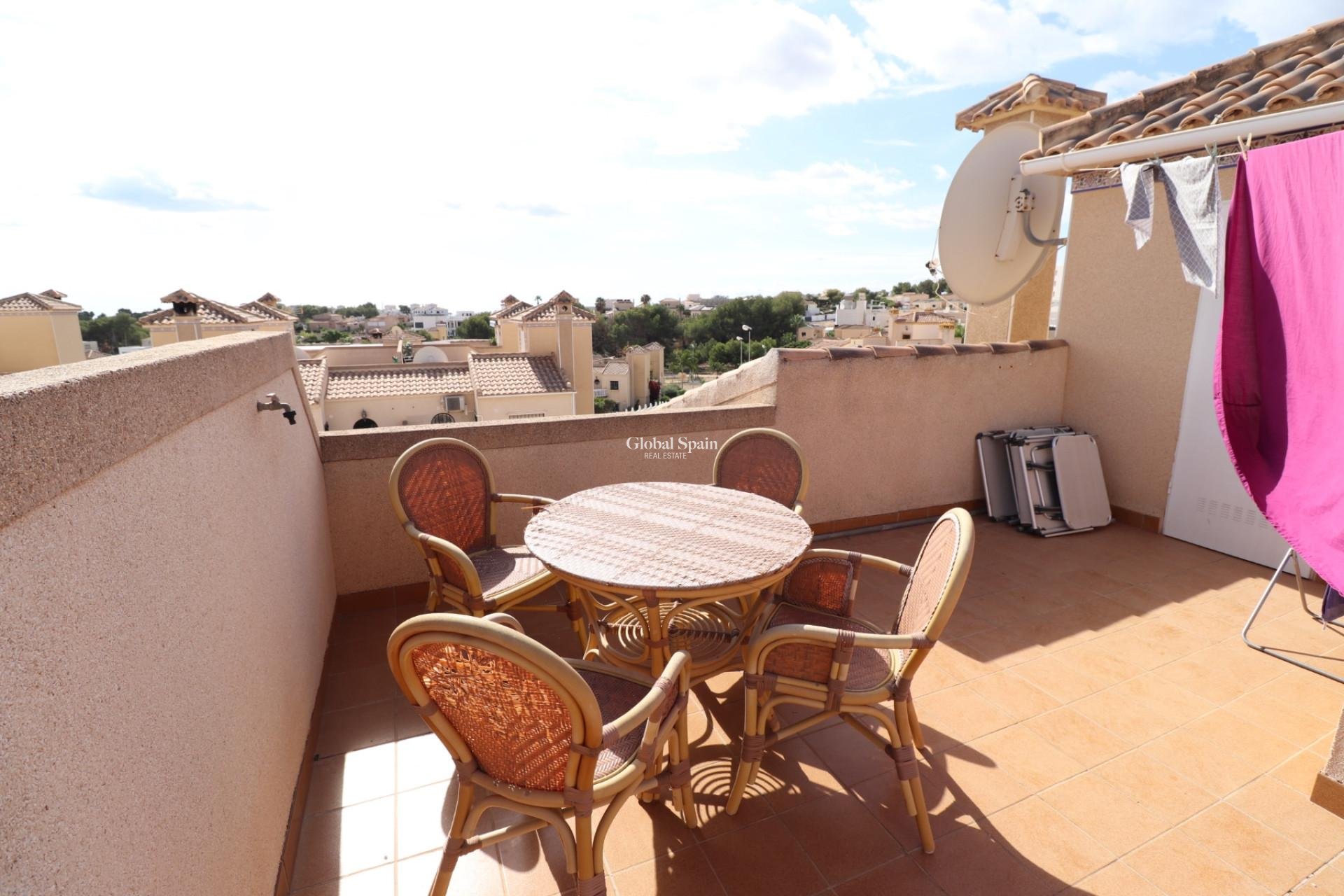 Revente - VILLA -
VILLAMARTÍN - Costa Blanca