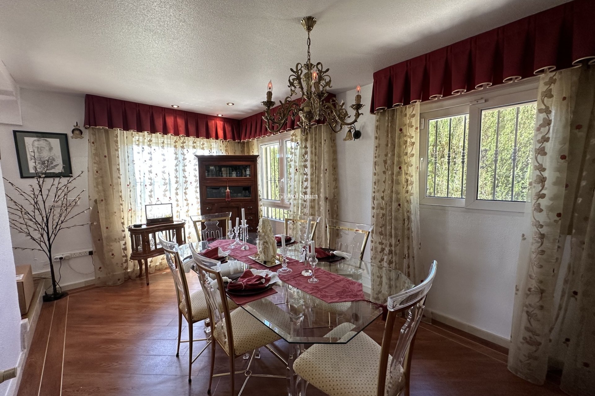 Revente - VILLA -
VILLAMARTÍN - Costa Blanca