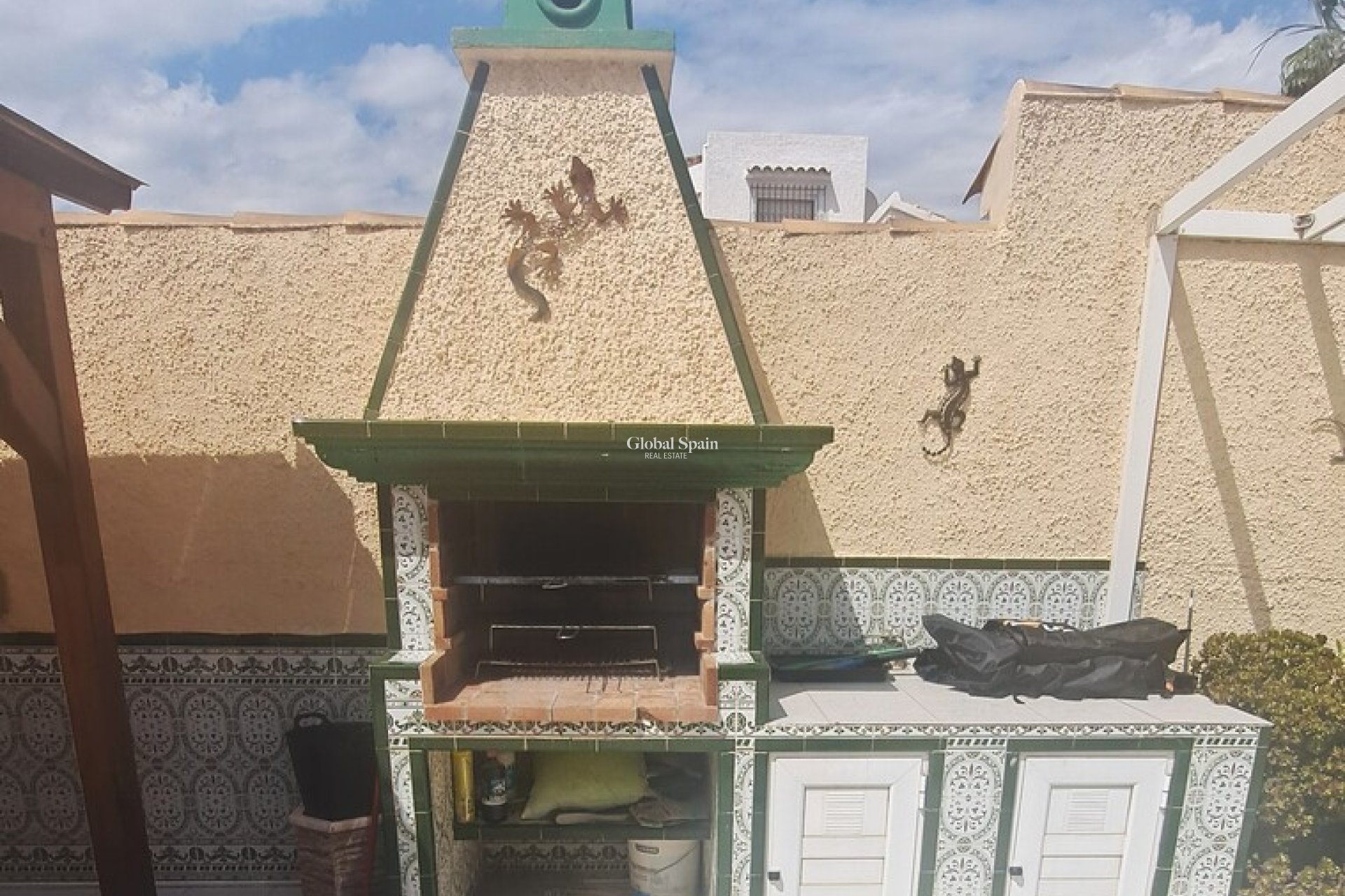 Revente - VILLA -
VILLAMARTÍN - Costa Blanca