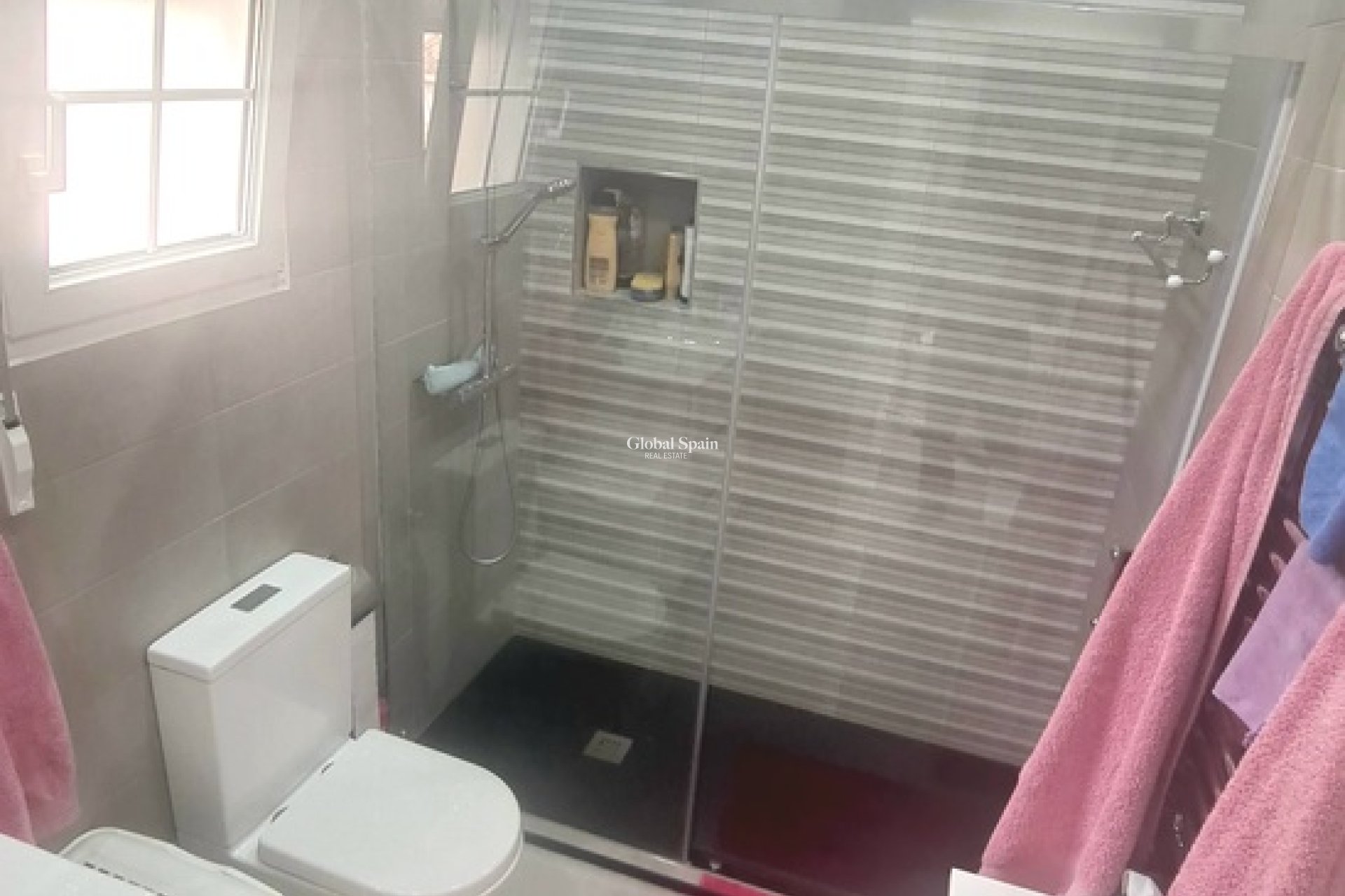 Revente - VILLA -
VILLAMARTÍN - Costa Blanca