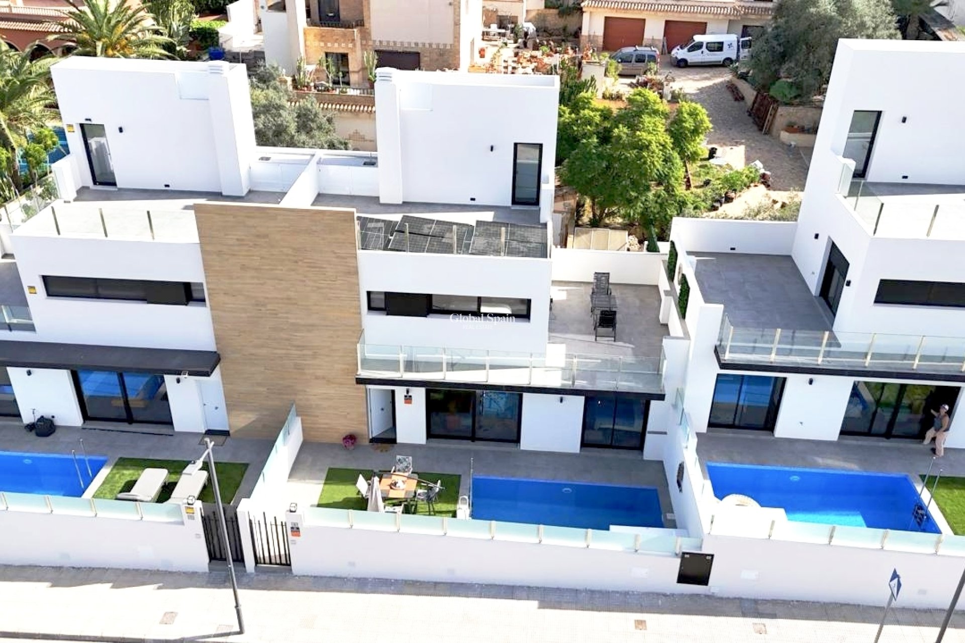 Revente - VILLA -
VILLAMARTÍN - Costa Blanca