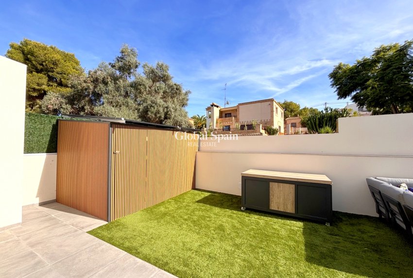 Revente - VILLA -
VILLAMARTÍN - Costa Blanca