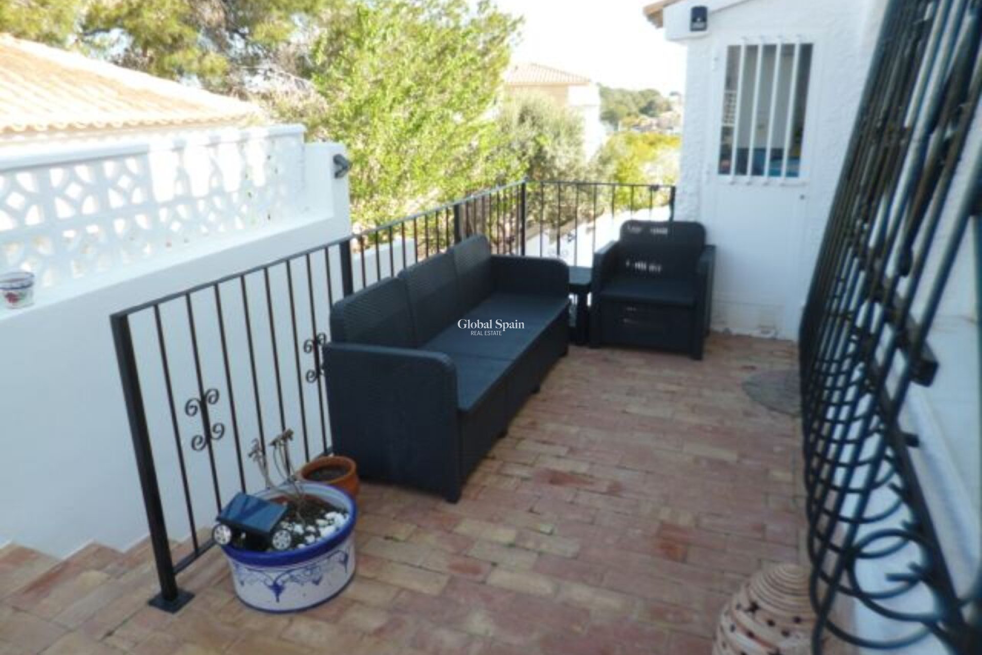 Revente - VILLA -
VILLAMARTÍN - Costa Blanca