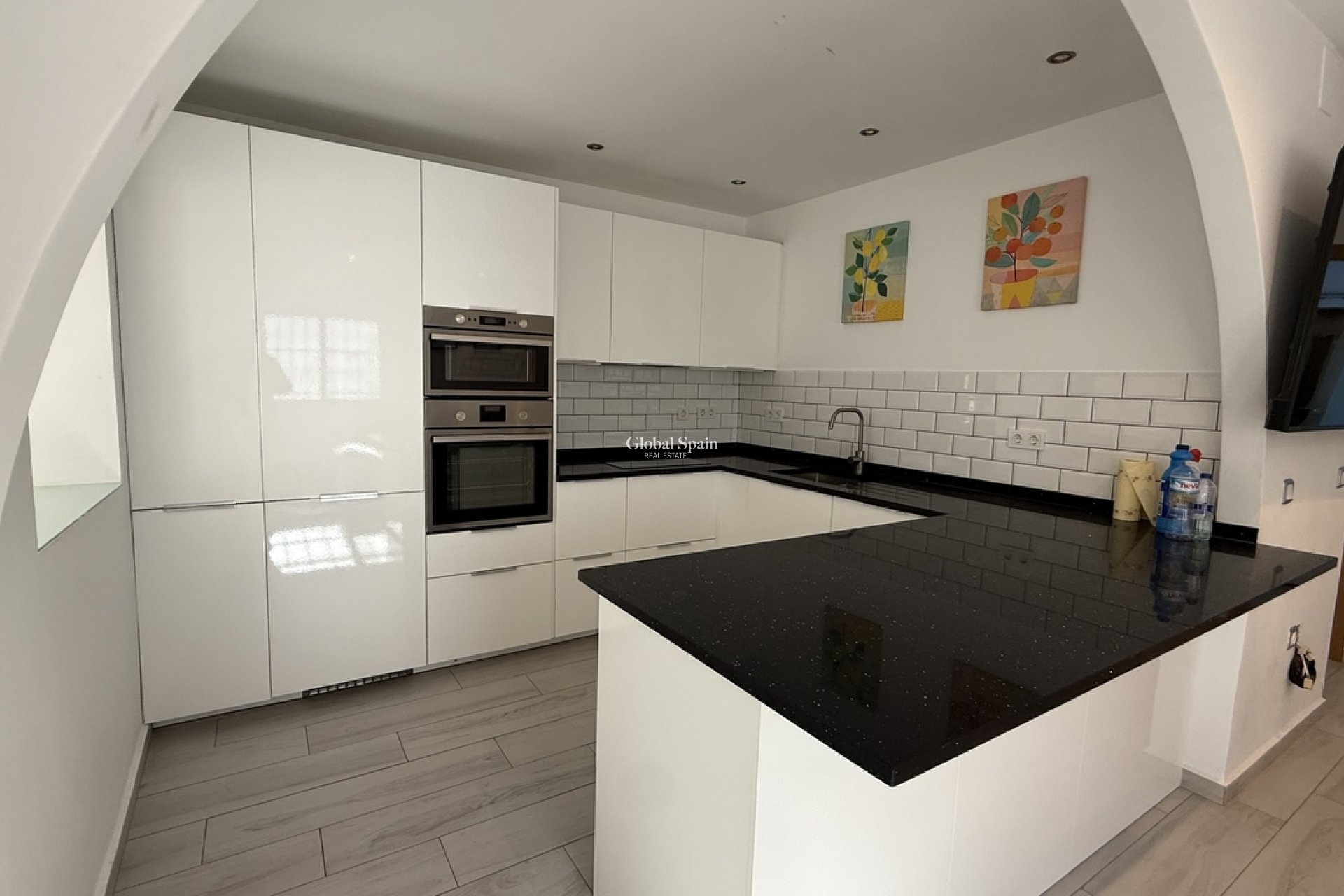 Revente - VILLA -
VILLAMARTÍN - Costa Blanca