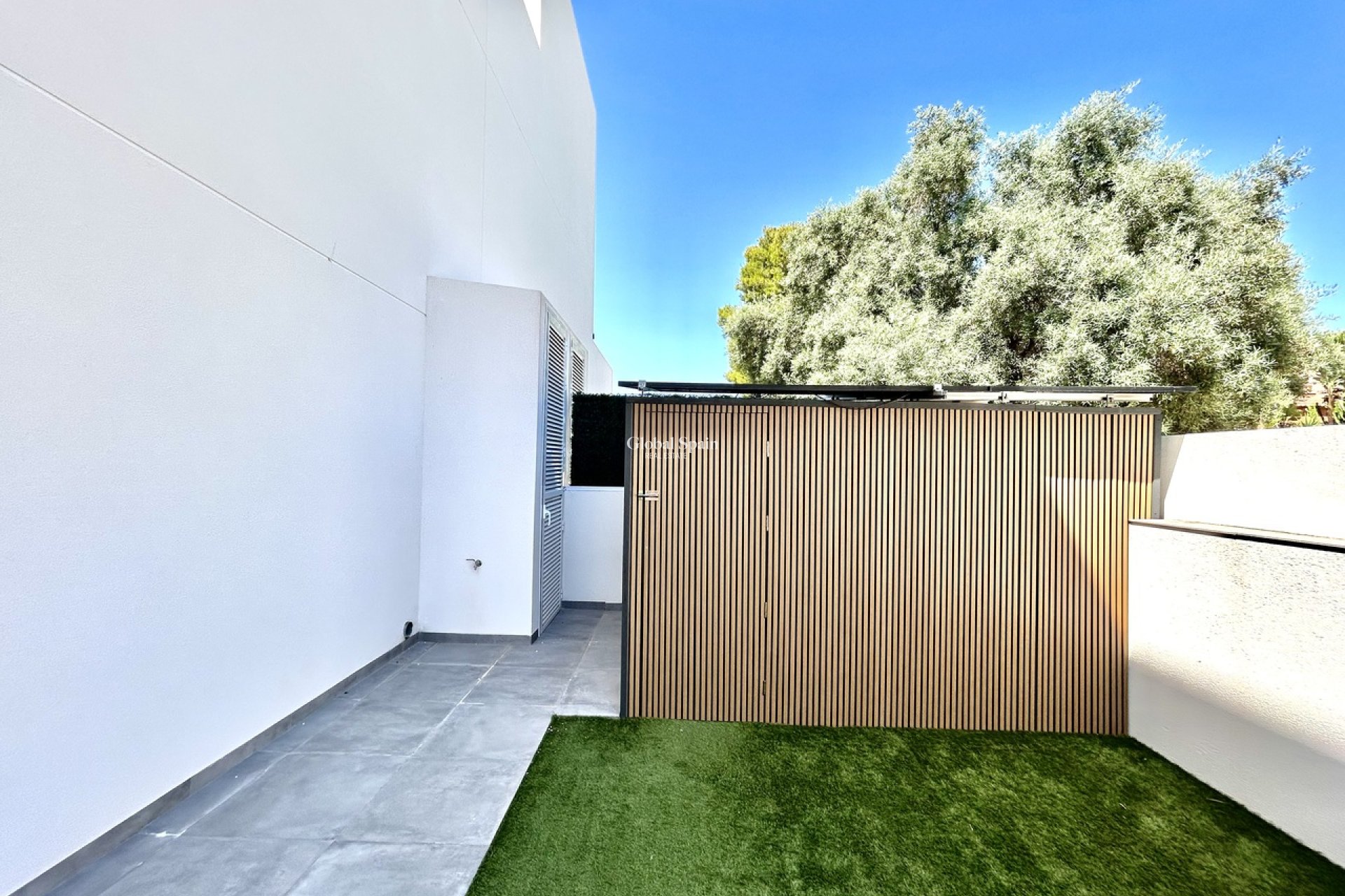 Revente - VILLA -
VILLAMARTÍN - Costa Blanca