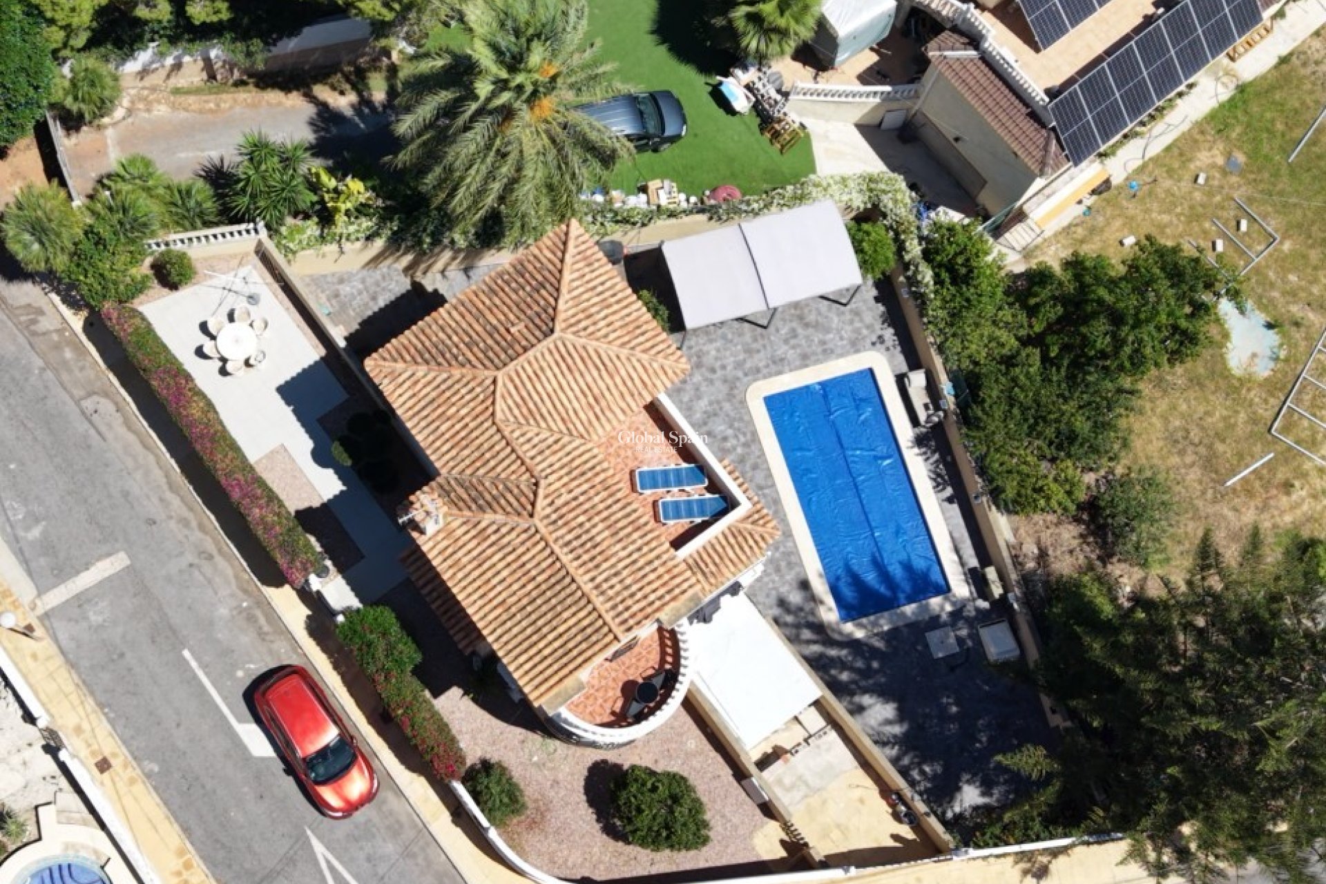 Revente - VILLA -
VILLAMARTÍN - Costa Blanca