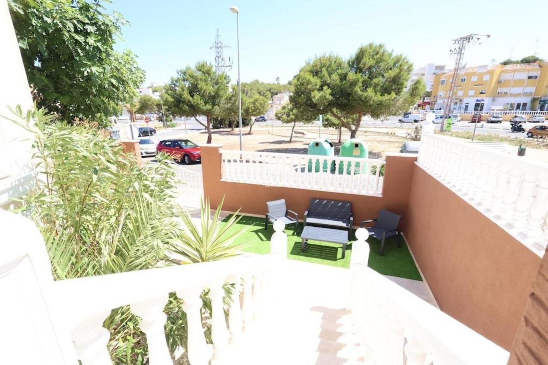 Revente - VILLA -
VILLAMARTÍN - Costa Blanca