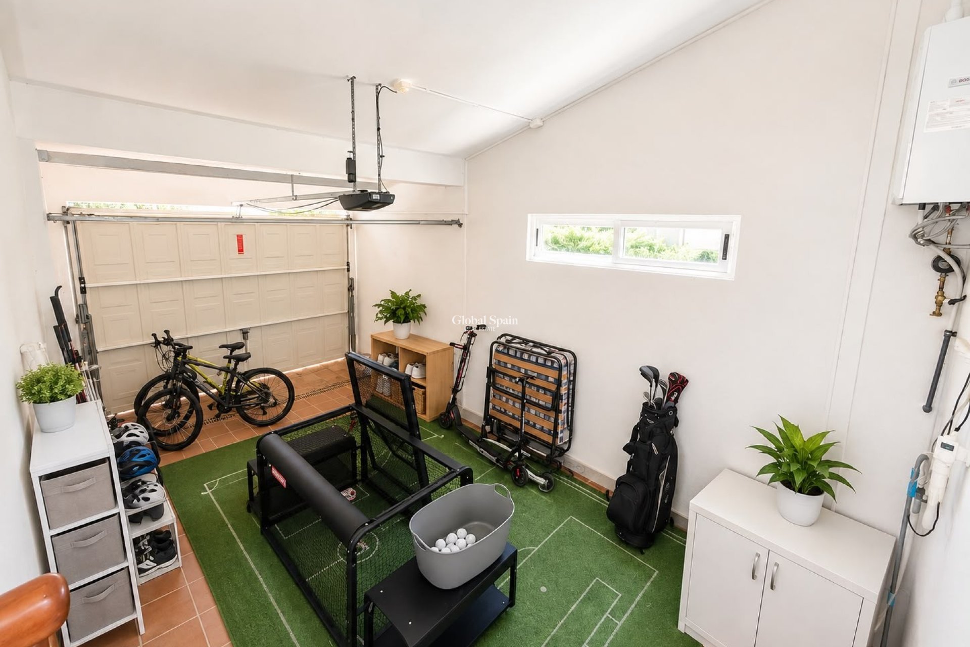 Revente - VILLA -
VILLAMARTÍN - Costa Blanca