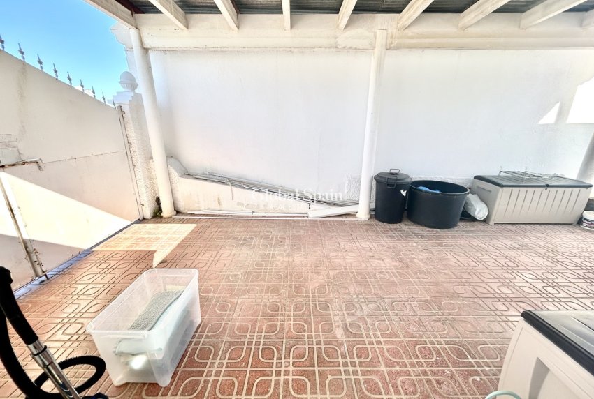 Revente - VILLA -
VILLAMARTÍN - Costa Blanca