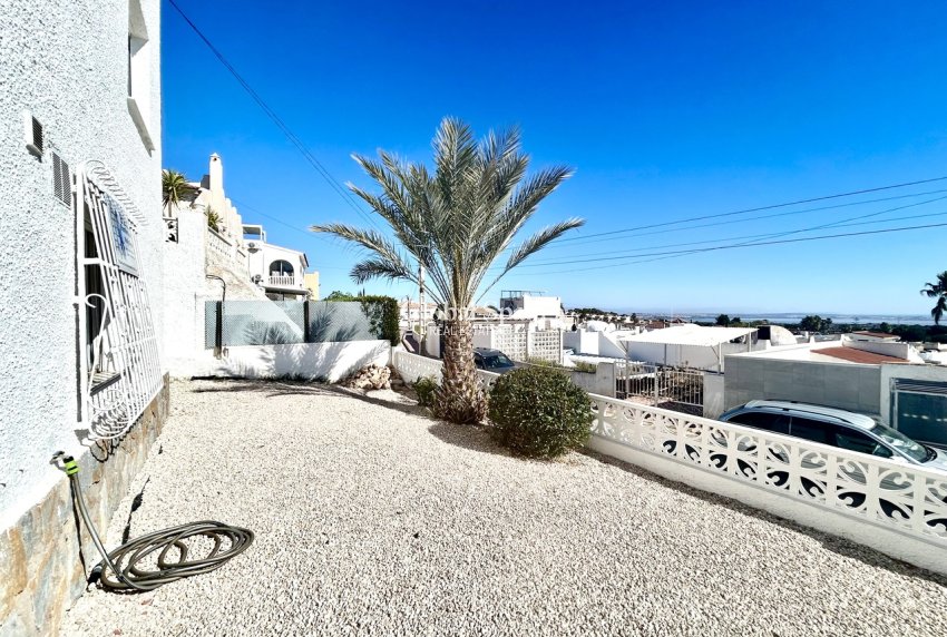 Revente - VILLA -
VILLAMARTÍN - Costa Blanca