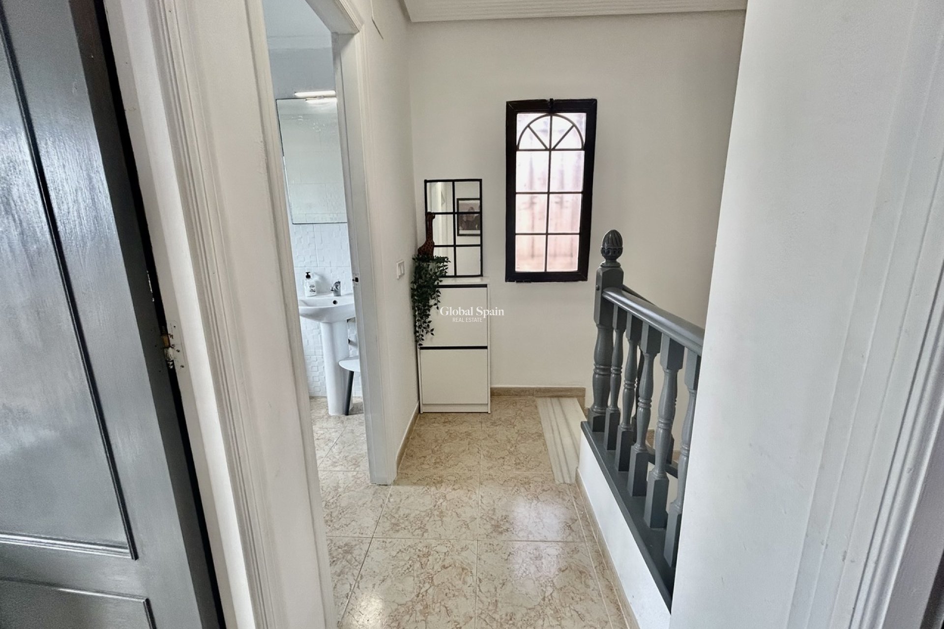 Revente - VILLA -
VILLAMARTÍN - Costa Blanca