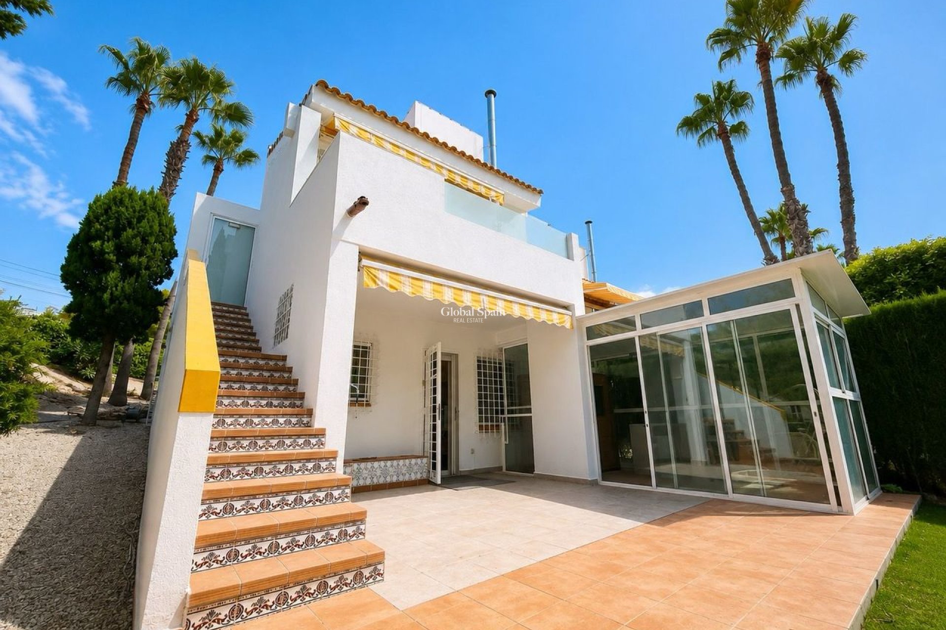 Revente - VILLA -
VILLAMARTÍN - Costa Blanca
