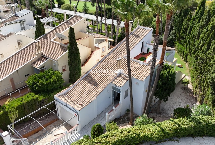 Revente - VILLA -
VILLAMARTÍN - Costa Blanca