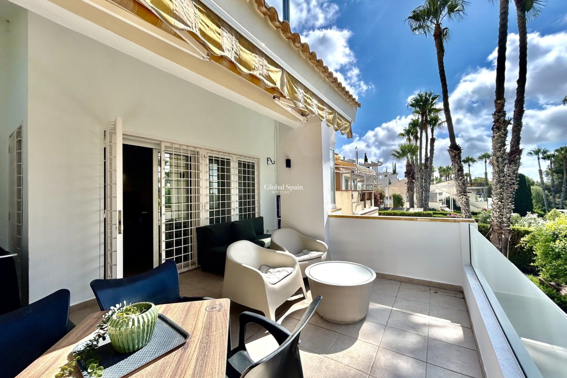 Revente - VILLA -
VILLAMARTÍN - Costa Blanca