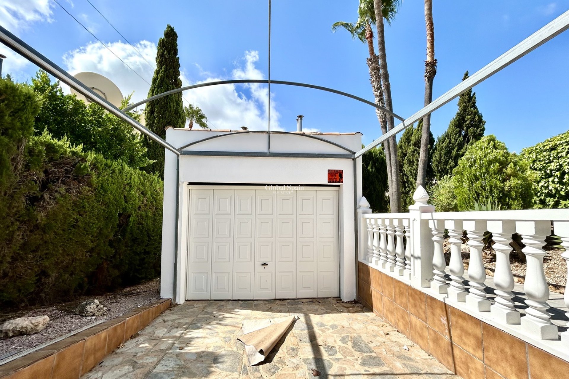 Revente - VILLA -
VILLAMARTÍN - Costa Blanca