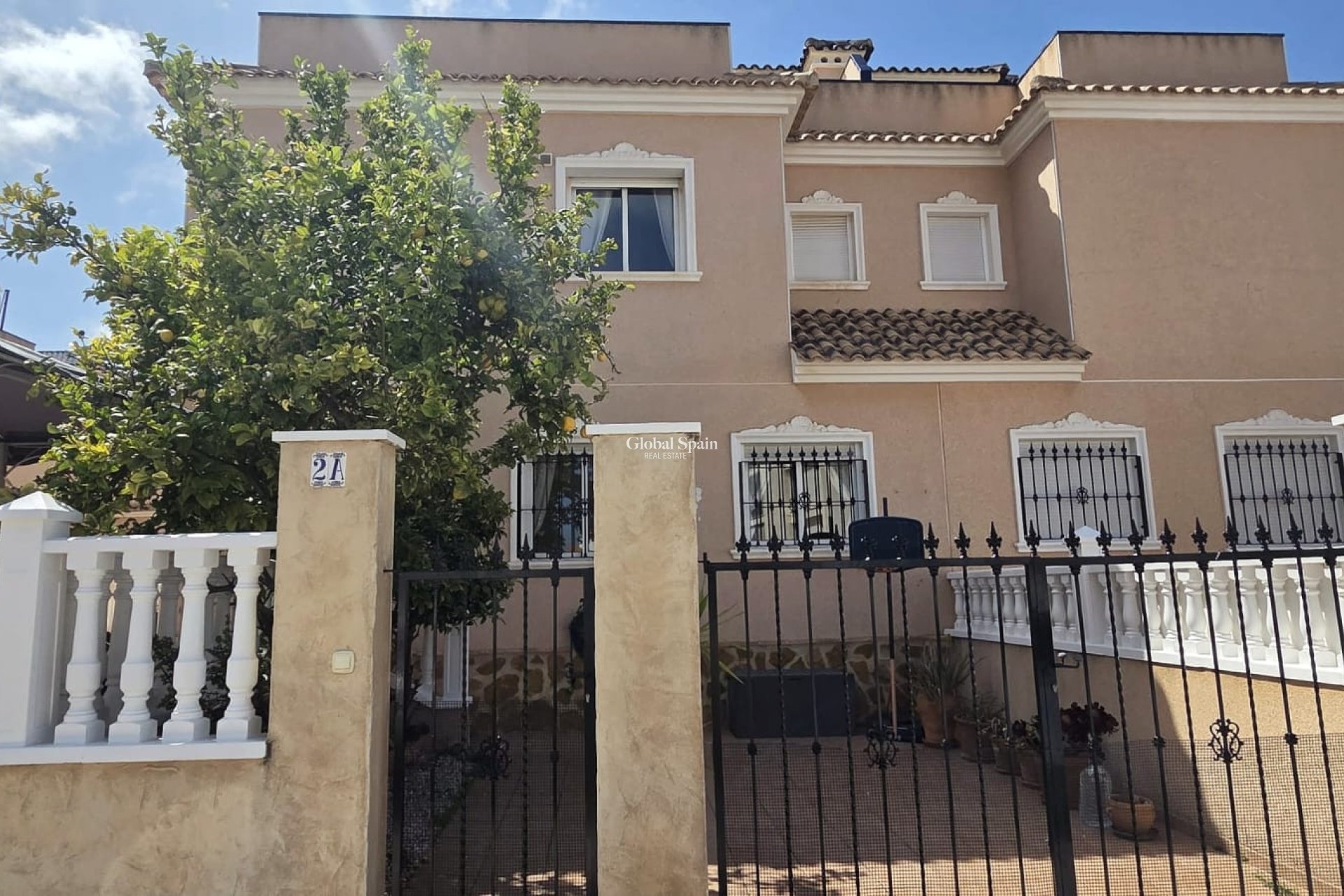 Revente - VILLA -
VILLAMARTÍN - Costa Blanca