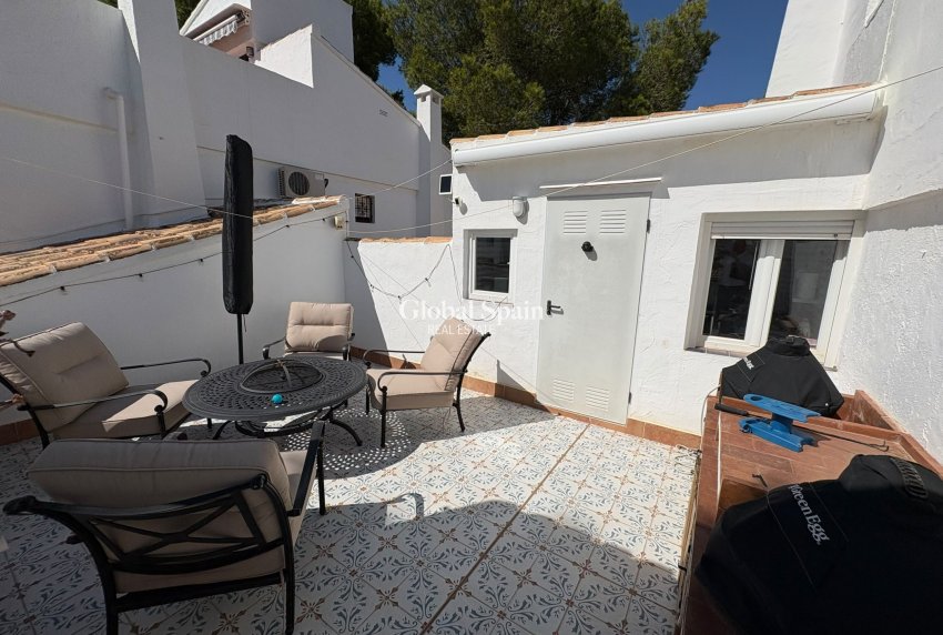 Revente - VILLA -
VILLAMARTÍN - Costa Blanca