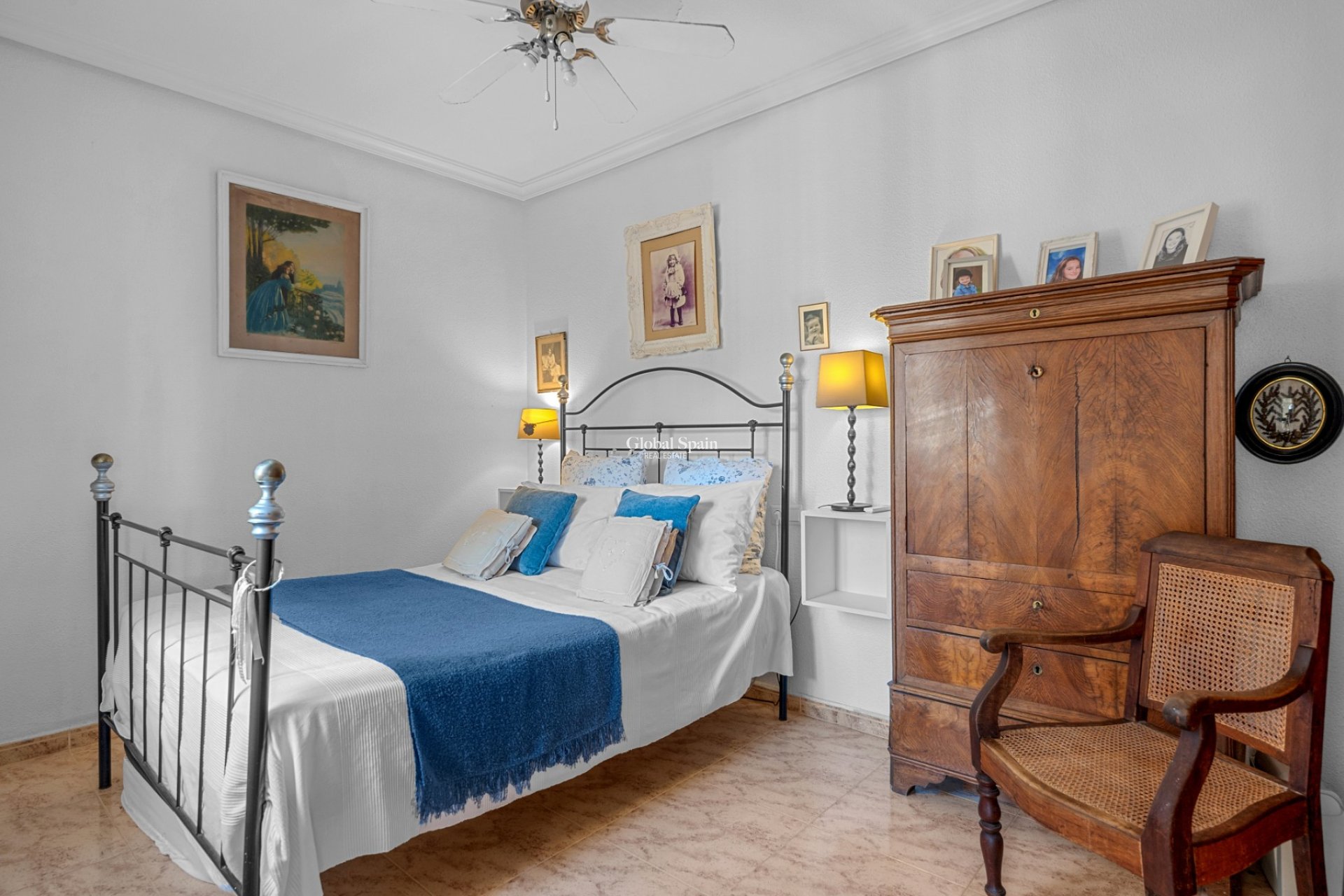 Revente - VILLA -
VILLAMARTÍN - Costa Blanca