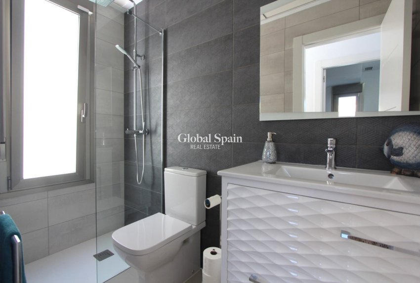 Revente - VILLA -
VILLAMARTÍN - El Galan