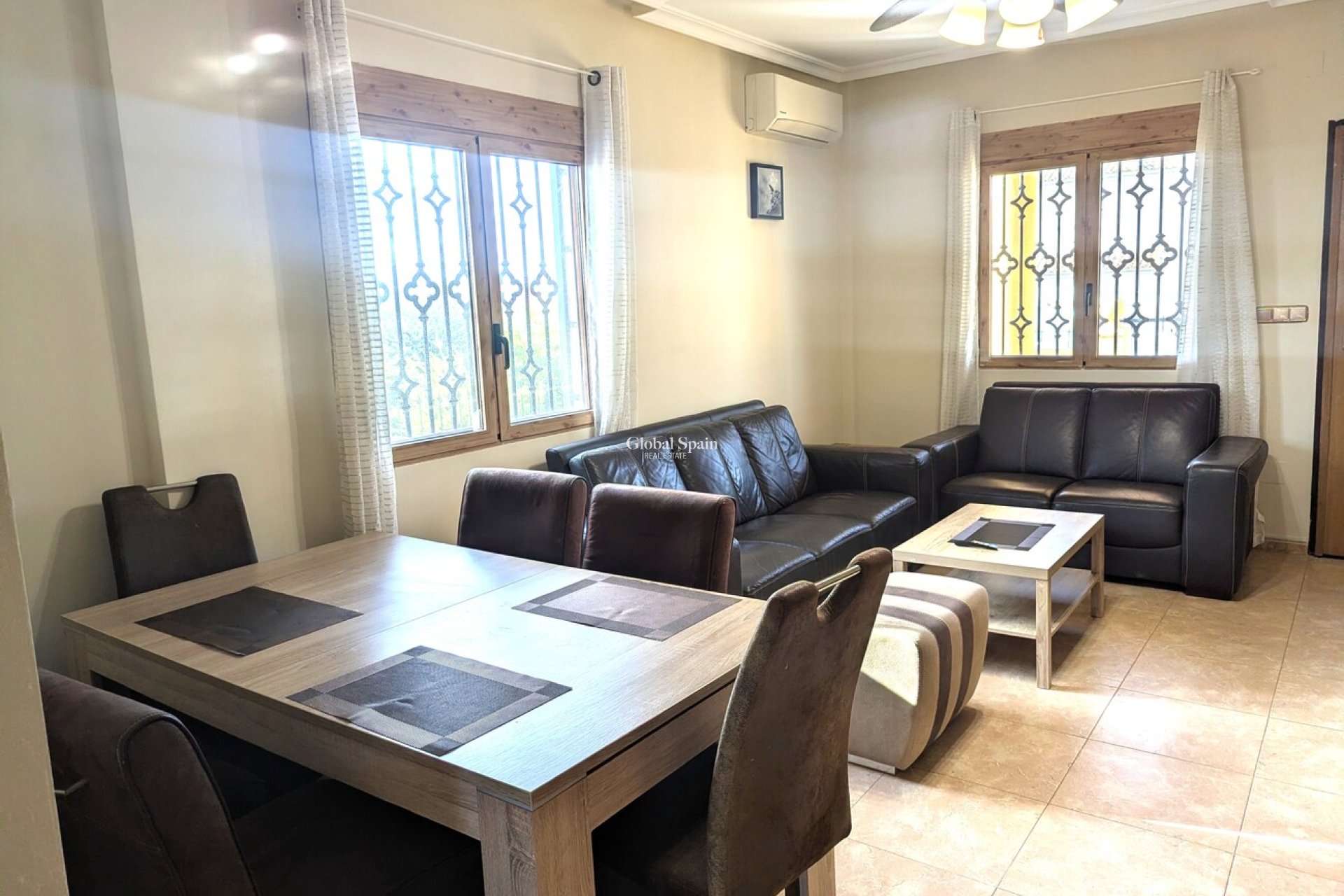 Revente - VILLA -
VILLAMARTÍN - Las Filipinas