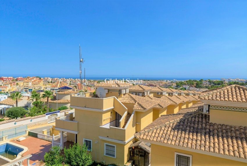 Revente - VILLA -
VILLAMARTÍN - Las Filipinas