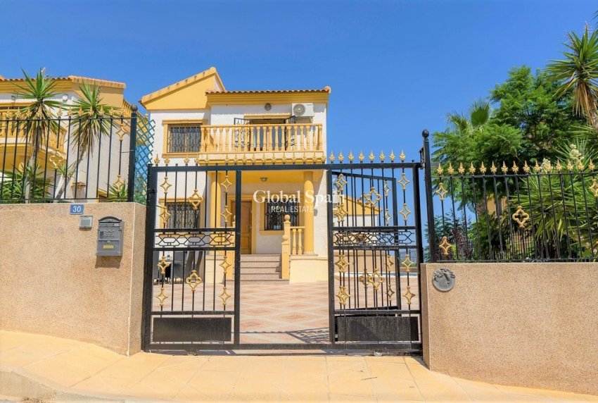 Revente - VILLA -
VILLAMARTÍN - Las Filipinas
