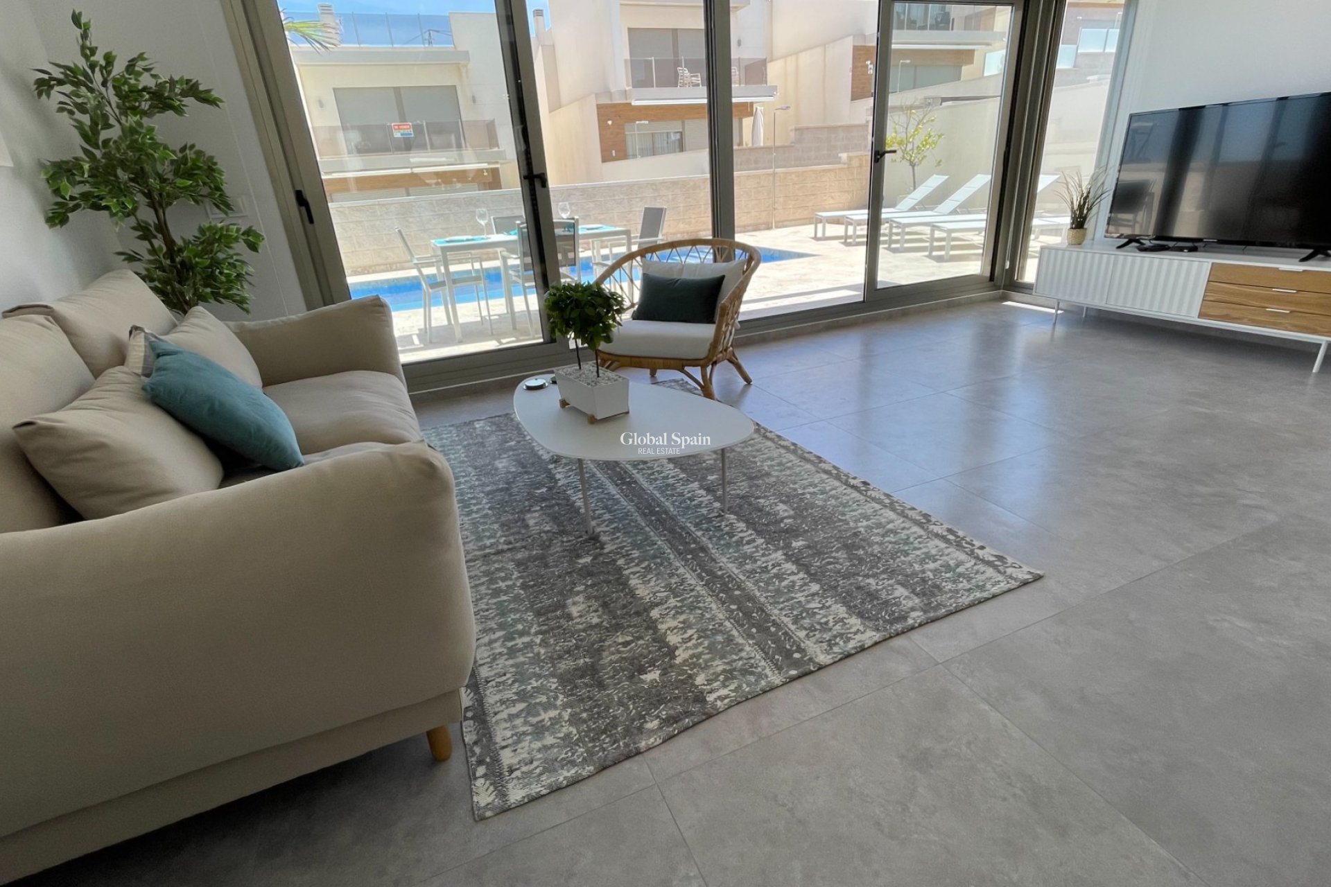 Revente - VILLA -
VILLAMARTÍN - Villamartin