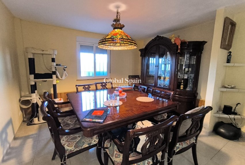 Revente - VILLA -
VILLENA - Inland