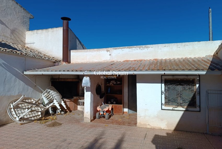 Revente - VILLA -
YECLA - Inland