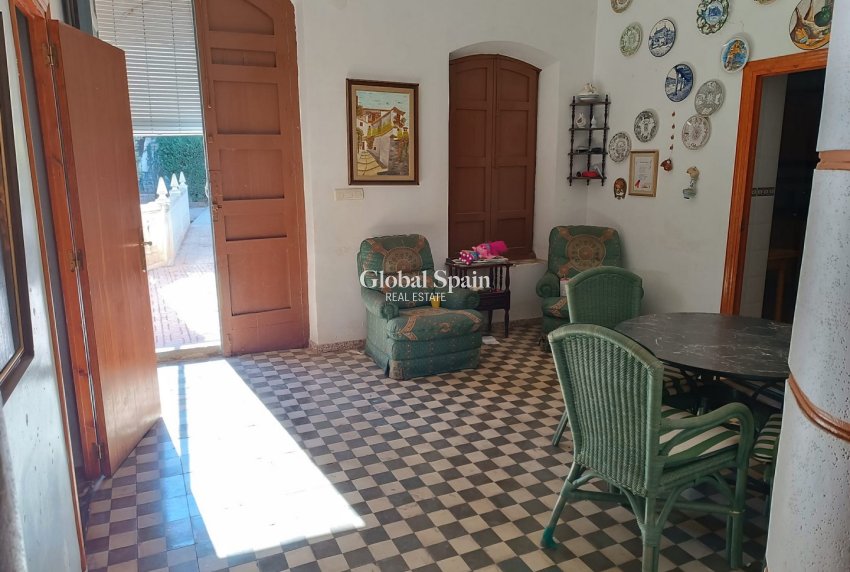 Revente - VILLA -
YECLA - Inland