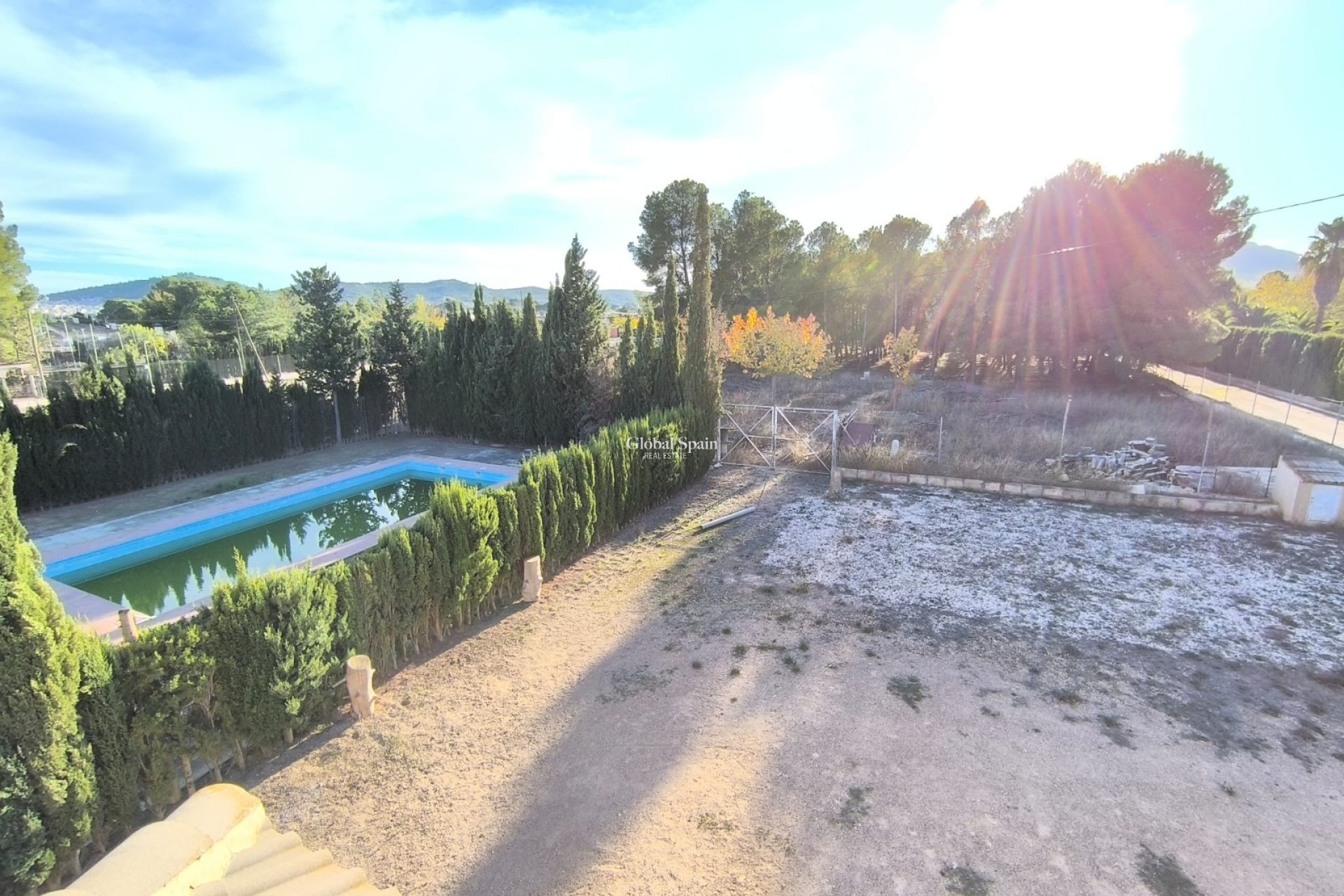 Revente - VILLA -
YECLA - Inland