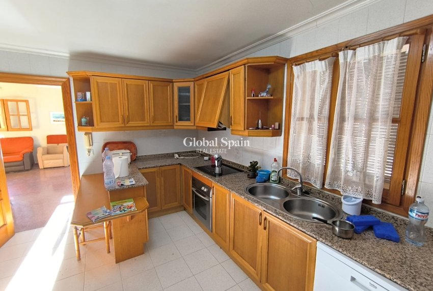 Revente - VILLA -
YECLA - Inland