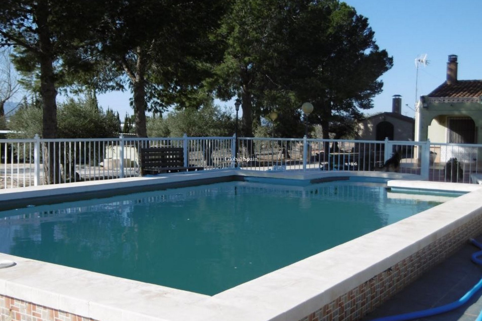 Revente - VILLA -
YECLA - Inland