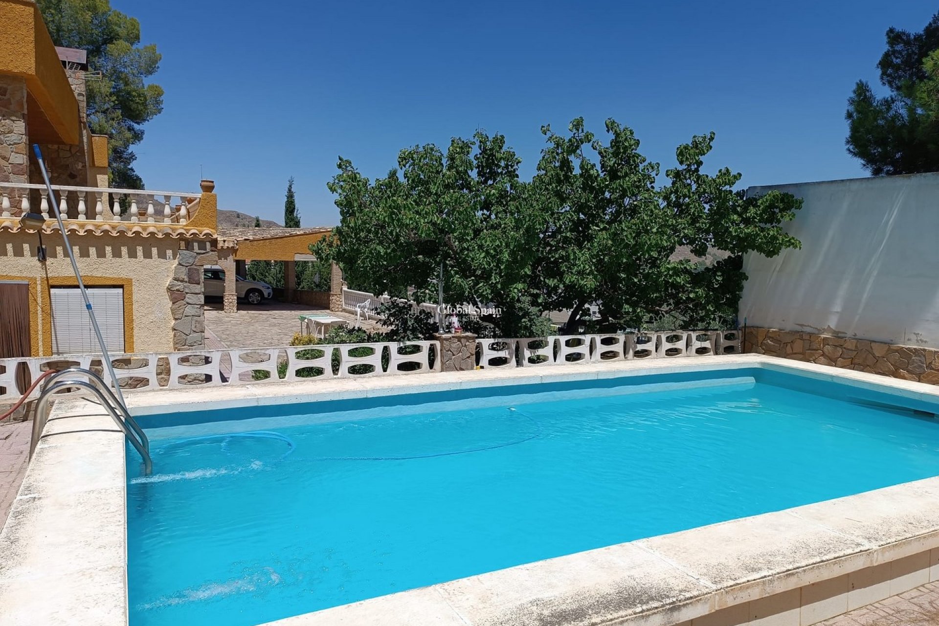 Revente - VILLA -
YECLA - Inland