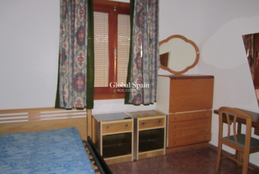 Revente - VILLA -
YECLA - Inland