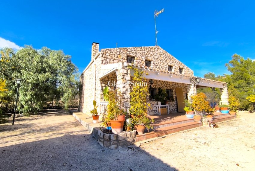 Revente - VILLA -
YECLA - Inland